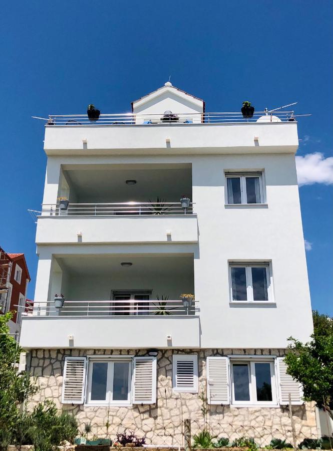Villa Dani Sea & Pool Apartments Trogir Luaran gambar